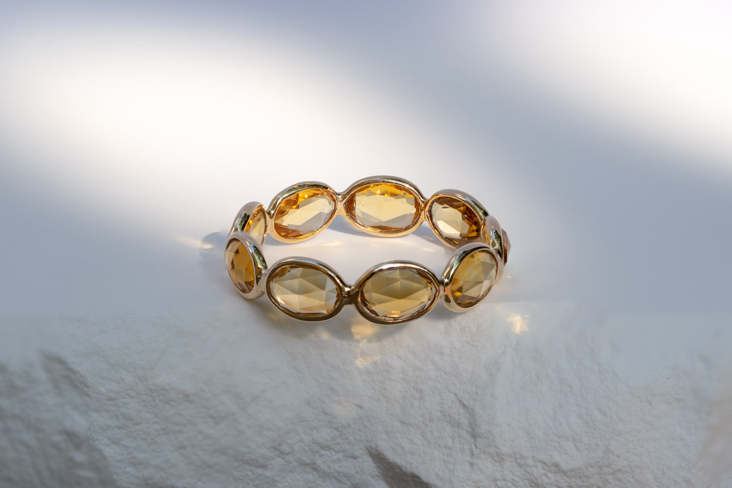 Citrin Eternity Ring aus Gold