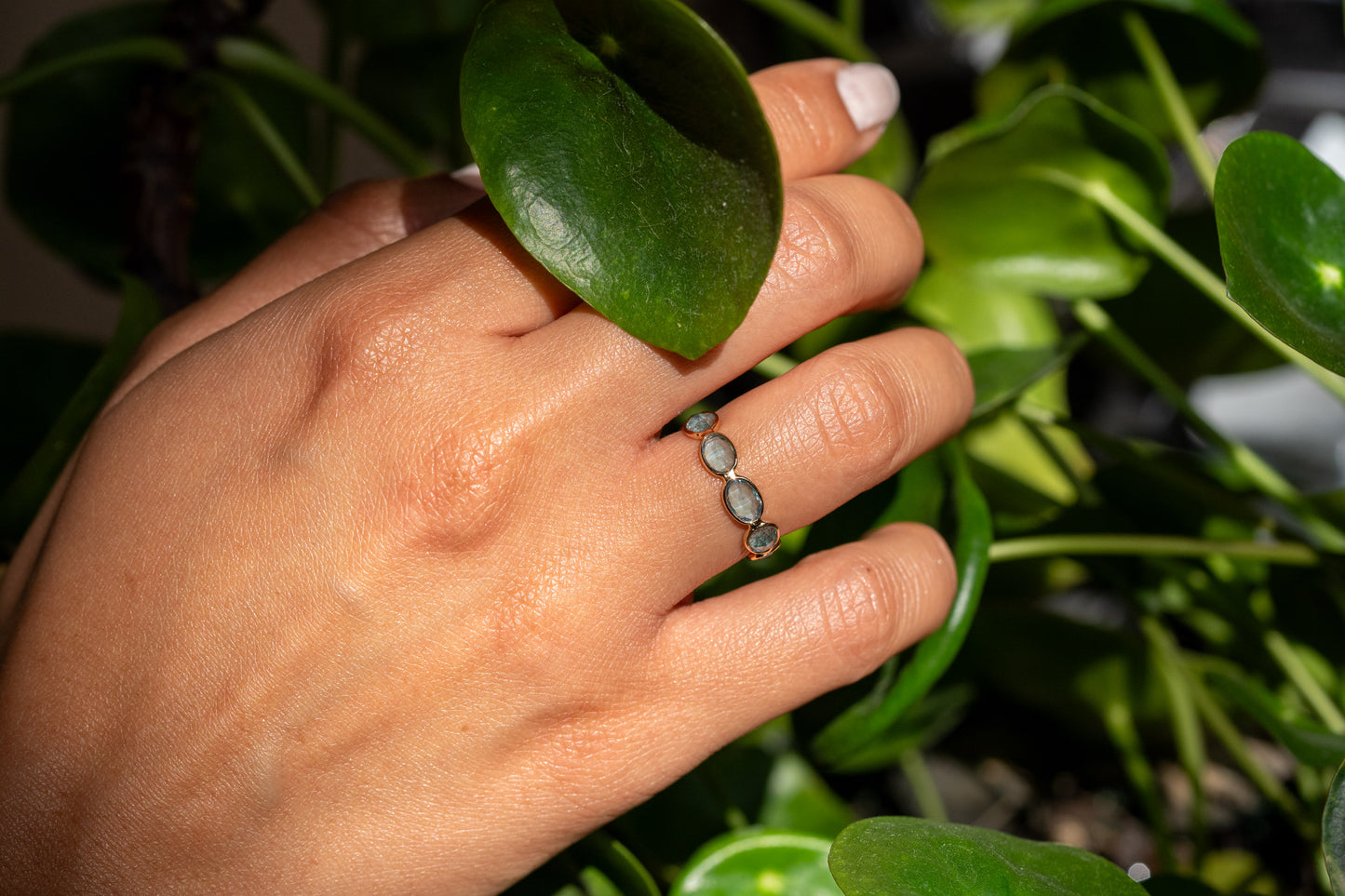 Topas Eternity Ring aus Gold