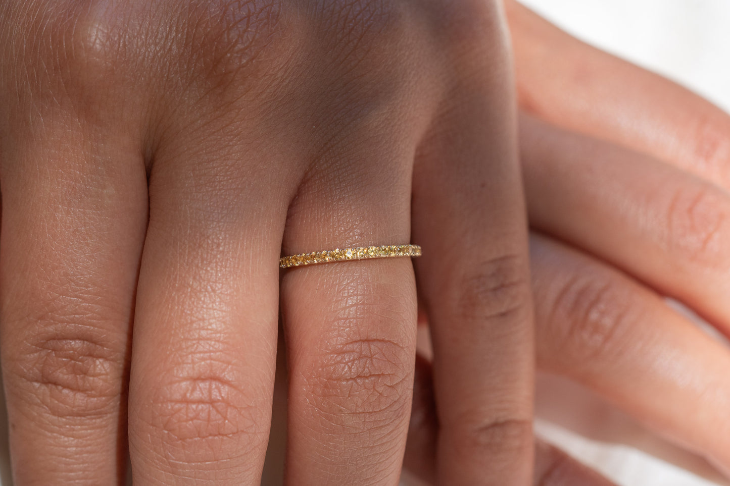 Half Eternity Mandarin Granat Ring aus Gold