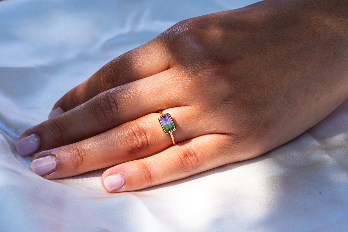 Bicolor/Watermelon Turmalin Ring aus Gold in Zargenfassung